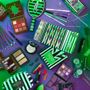 Beetlejuice x Makeup Revolution House Eyeshadow Paletta - Image 6